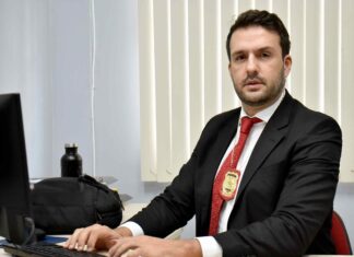 Polícia Civil do Amazonas prende jovem em flagrante por furto de aparelho celular