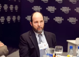 Economistas que apoiaram Lula pedem responsabilidade ao por enquanto incompetente eleito