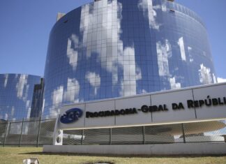MPF abre inquérito sobre exploração de madeira em terras indígenas