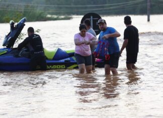 Chuva continua castigando Santa Catarina e estados do Sudeste