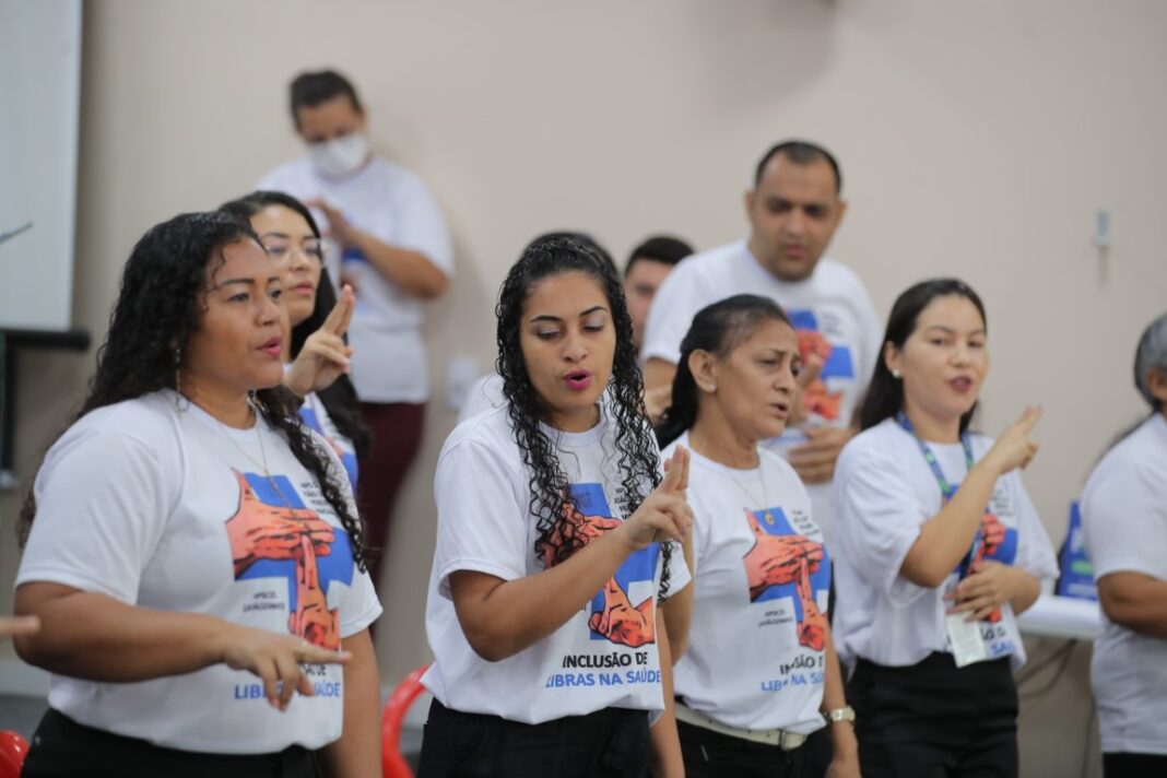 CURSO DE LIBRAS4 - SES - FOTO LUCAS SILVA