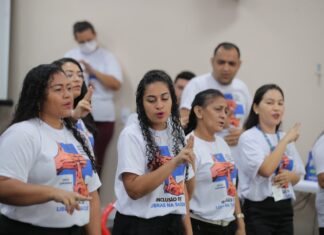 Profissionais da saúde recebem certificação em curso de libras e inclusão social