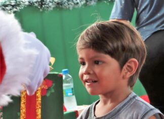 Zona leste de Manaus recebe ‘Natal Itinerante’ com apresentações artísticas e distribuição de brinquedos
