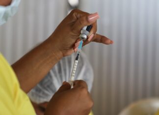 Saúde atualiza boletins da Covid-19, Mpox e vacinação neste domingo