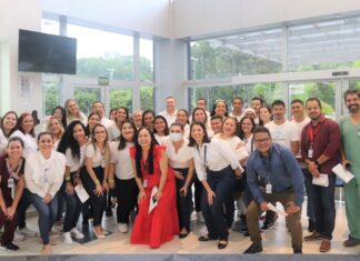 Hospital Delphina Aziz e UPA Campos Sales homenageiam pacientes em comemoração pela chegada do Natal e Ano Novo