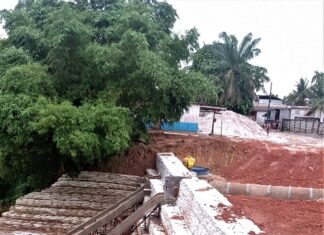 Obra de recuperação de processo erosivo na orla do município de Japurá está na reta final
