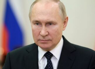 Putin admite situação “extremamente complicada” em territórios ucranianos ocupados