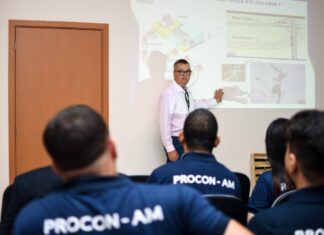 Servidores do Procon-AM participam de treinamento de novos medidores de energia elétrica