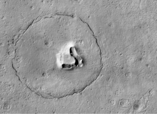 Nave da Nasa captura imagem do rosto de um urso em Marte