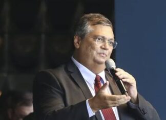 Dino diz que polícia poderá prender manifestantes inclusive em frente a quartel