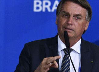 Bolsonaro diz que não tomou vacina e deve processar ministro da CGU por fake news