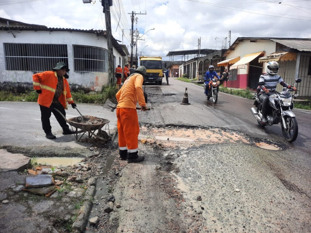 Prefeitura De Manaus Atua Em Recuperação De Vias No Bairro Cidade Nova