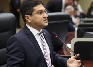 Vereador Jander Lobato assume presidência das Comissões de Água e Saneamento e de Assuntos Sociocomunitários da CMM
