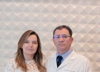 Clínica Brasiliense recebe troféu de excelência por atendimento ao cliente