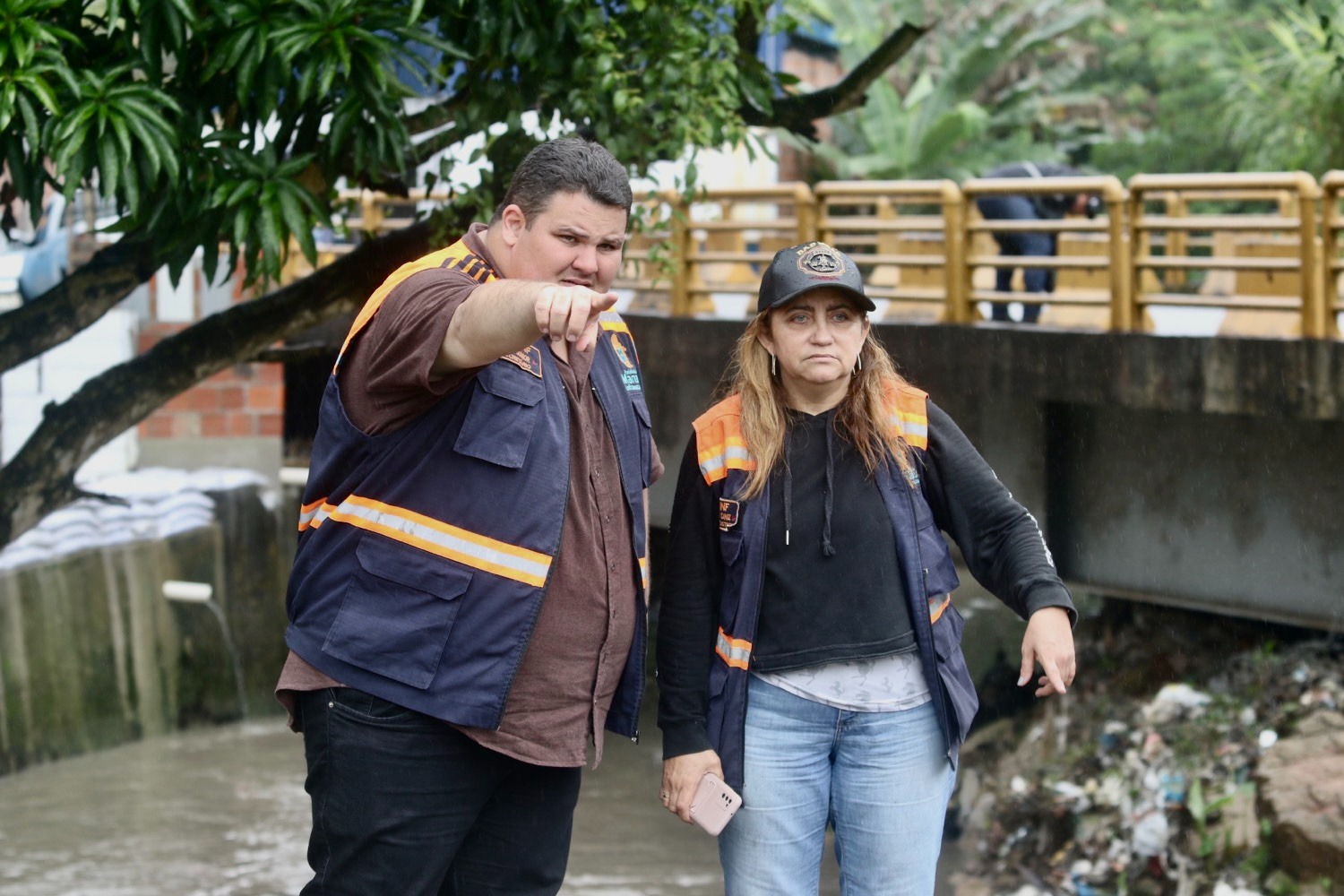 Prefeitura de Manaus mantém vigilância 24 horas e trabalho coordenado de secretarias para atendimento de emergências durante fortes chuvas - Chumbo Grosso