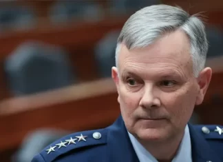 Vídeos: Os alienígenas poderiam ser a fonte de misteriosos ‘objetos’? EUA não ‘descartaram nada’, diz chefe do NORAD