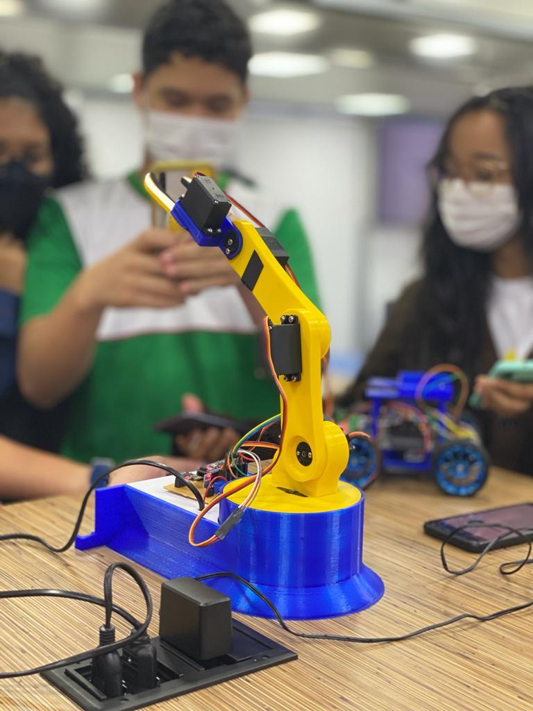 Academia StemUEA realiza Amazon Stem Adventures (2)