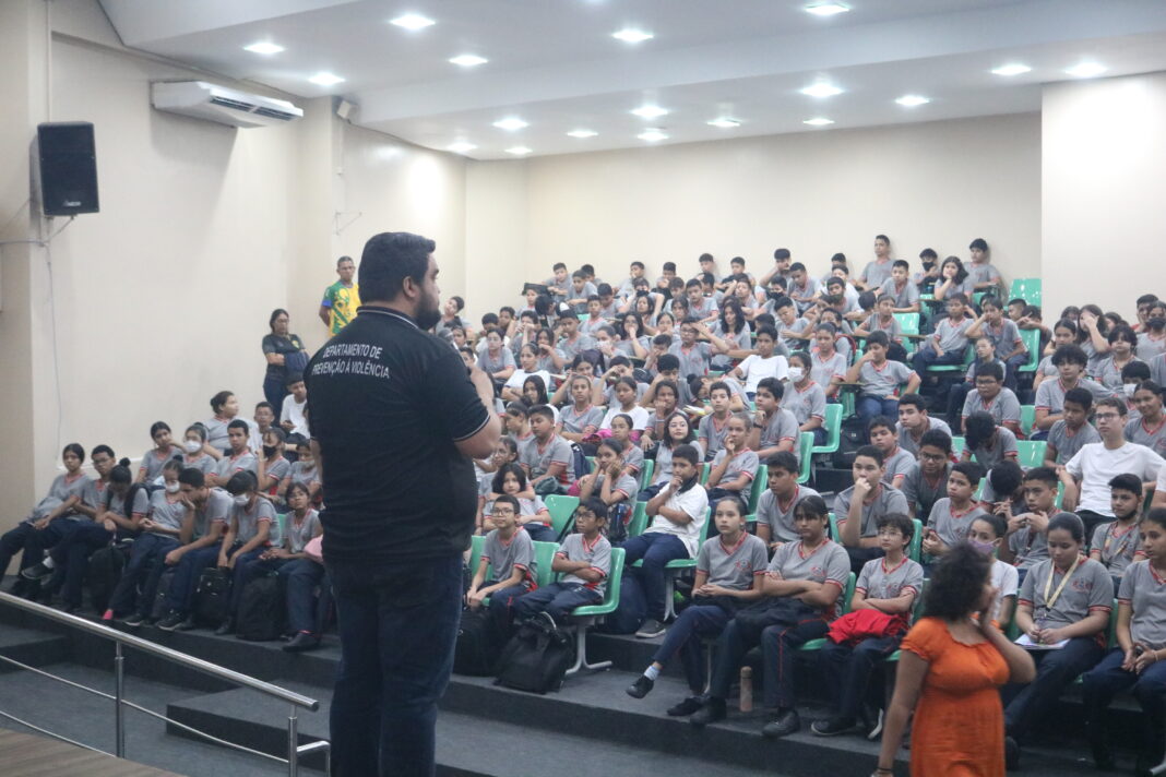 DPV NAS ESCOLAS - FOTO - CARLOS SOARES - SSP-AM
