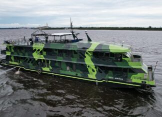 Governo do Amazonas conclui reforma da embarcação que irá abrigar a Base Arpão II