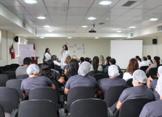 Semana da Saúde da Servidora oferece palestras e ações de beleza na FCecon