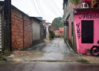 Polícia investiga triplo homicídio no bairro Cidade de Deus