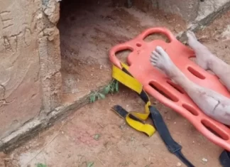 Mulher encontrada viva em túmulo ficou ao menos 10 horas presa, diz polícia
