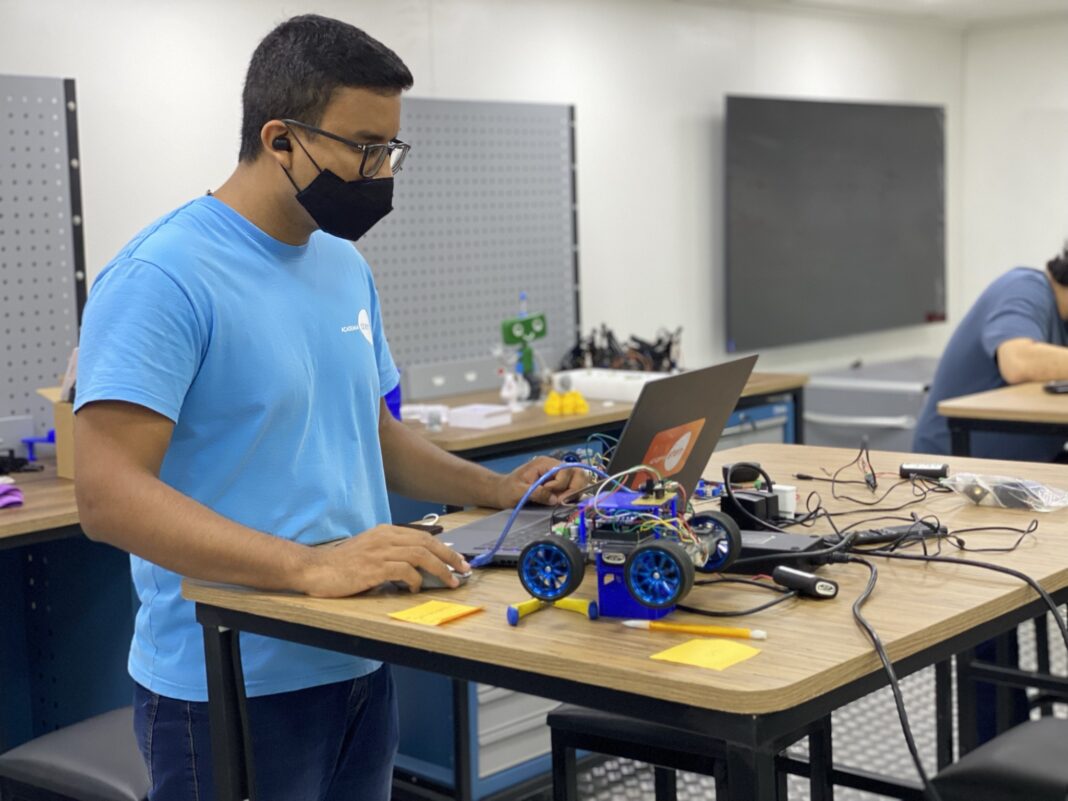 Academia Stem, projeto de PD&I desenvolvido pela UEA em parceria com a Samsung (2)