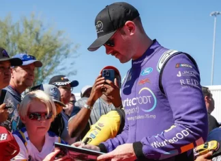 Piloto da NASCAR, Cody Ware, foi preso sob a acusação de agressão criminosa (estrangulamento)