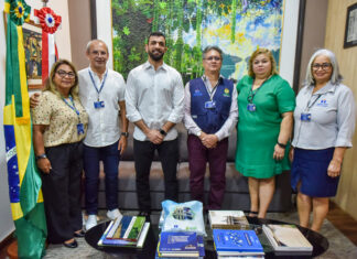 Imprensa Oficial do Estado do Amazonas recebe visita do Secretário de Governo
