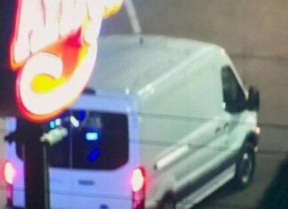 Cadáver de funcionário de fast-food é encontrado em freezer de restaurante