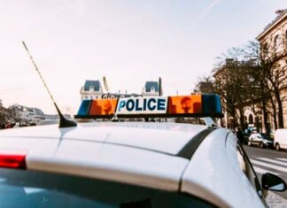 Ataque a tiros deixa cinco feridos na França; suspeito está foragido