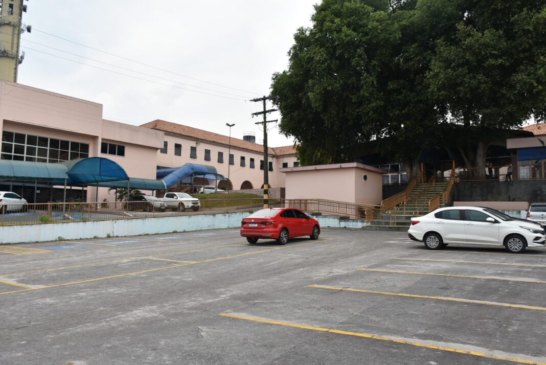 Fachada_Escola de Direito