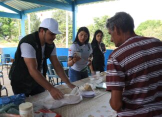 Idam leva Demonstração de Métodos sobre ração alternativa para aves a produtores da comunidade Frederico Veiga