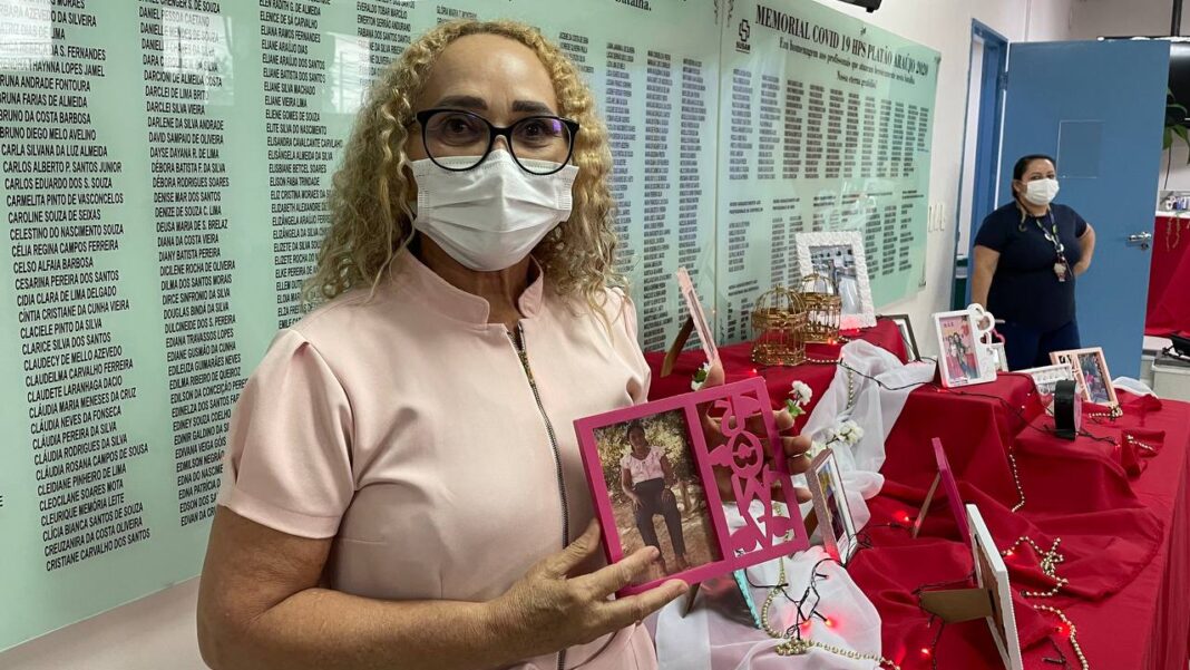 SES-AM_Enfermeira Telva Souza homenagea sua măe_Foto Daniel Oliveira (1)