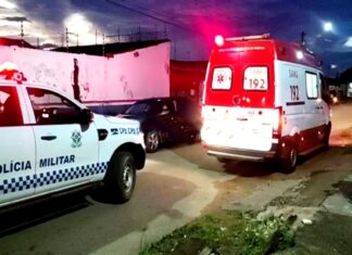 Adolescente desesperado esfaqueia padrasto em defesa da família
