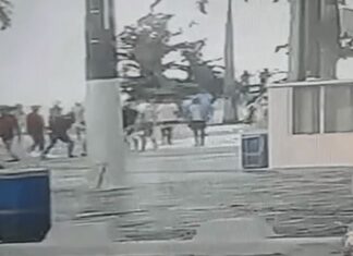 Turistas são agredidos por ambulante por causa de um celular perdido