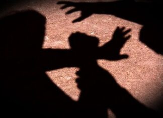 Polícia tenta prender servidor municipal suspeito de estuprar duas adolescentes