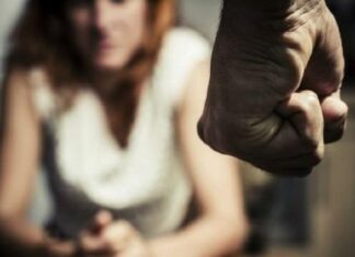 Mulher é mantida em cárcere por 15 dias