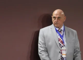 Ex-GSI de Lula falsificou relatório do 8/1 enviado à comissão de inteligência do Congresso