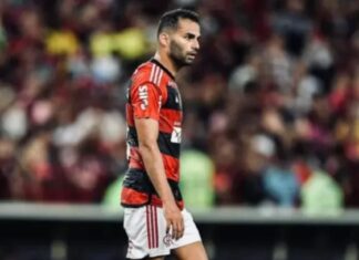 Jogador do Flamengo entra na Justiça após golpe milionário em compra de carro