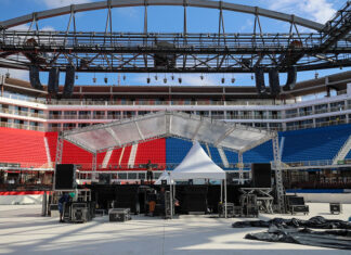 Parintins 2023: Governo do Amazonas conclui montagem do palco da Festa dos Visitantes