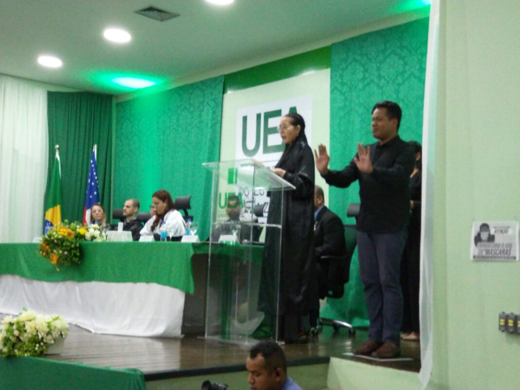 Coordenação de Políticas para a Pessoa Surda da UEA (3)