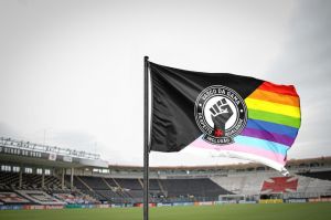 Vasco faz nova campanha contra homofobia no futebol em mês de Orgulho LGBTQIAP+