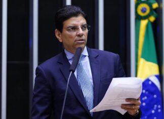 Câmara aprova punição a quem se recusar a abrir conta ou conceder crédito a pessoa politicamente exposta
