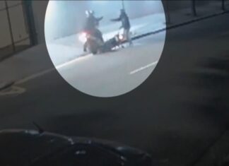 Policial reage, atira contra ladrões e é ferido pela própria arma