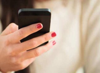 Mulher é presa após fazer 2.761 ligações falsas aos bombeiros