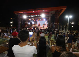 Tardezinha na Casa de Praia Zezinho Corrêa recebe banda de pagode manauara