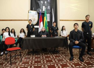 Estudantes da Colégio Amazonense Dom Pedro II participam de Júri Simulado