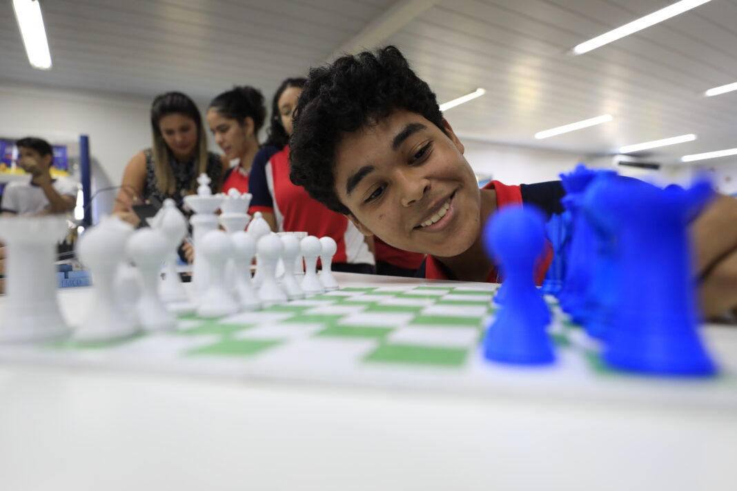 Espaço Maker_Ceti Gilberto Mestrinho 1_Juan Daniel Almeida_Foto Alex Pazuello