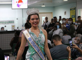 Miss Rondônia realiza visita e canta para pacientes da FCecon